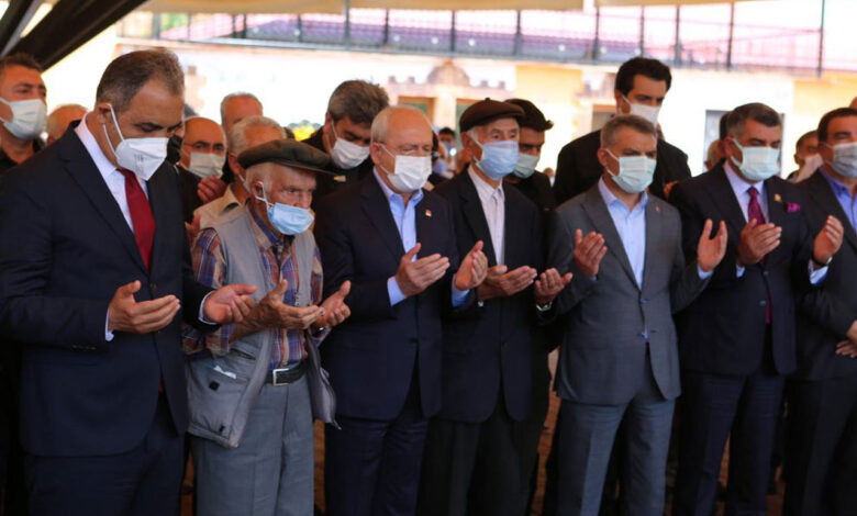 Kılıçdaroğlu, teyzesini toprağa verdi!