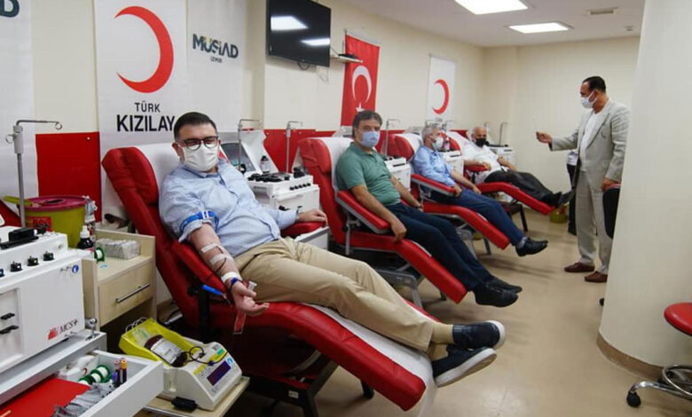 İzmir’de MÜSİAD’dan Kızılay’a kan bağışı