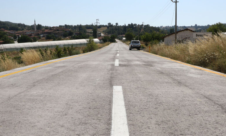 Manisa Gördes’te beton yol çalışması