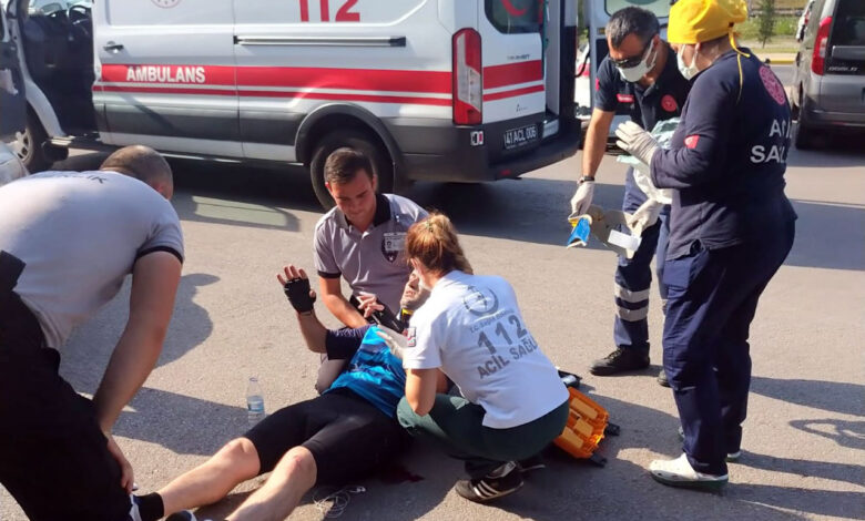 Kocaeli’de kaza yapan bisikletliye ilk müdahale Zabıta’dan