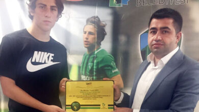 İzmit’ten Kocaelipsor’un şampiyonlarına vefa