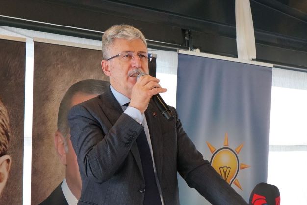 Ak Parti yönetimi engelliler ve ailelerini kahvaltıda ağırladı