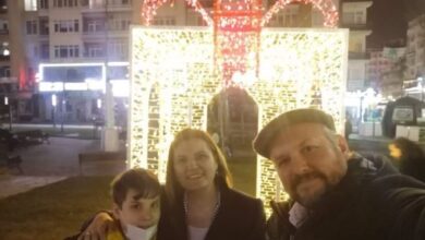 Hürriyet ve ailesi, yeni yıla İzmitliler ile birlikte girdi