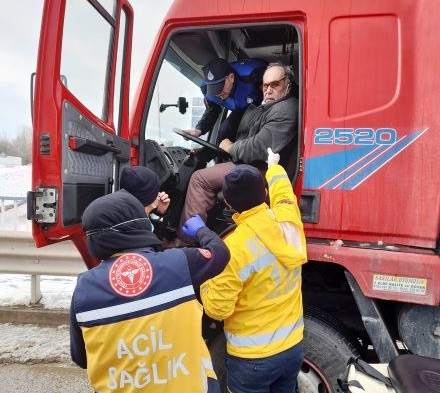 Kartepe Zabıtasından Hayati Müdahale