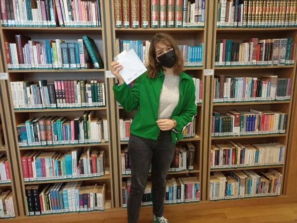 Kitap kurdu okuyucuları Tiyatro bileti kazandı