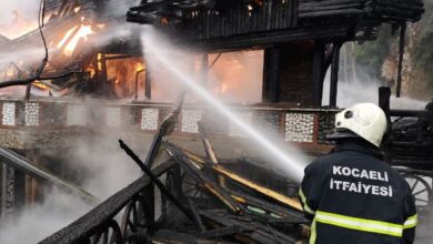 Kocaeli İtfaiyesi’nden yangına 8 dakikada müdahale
