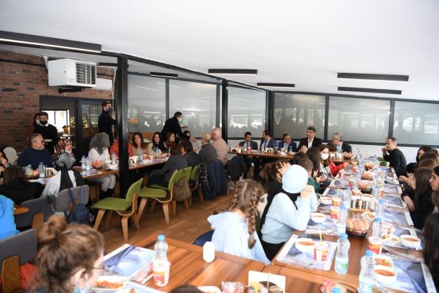 Kocaman Avrupalı Eğitimcilere Kartepe'yi Anlattı