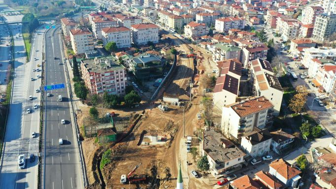 Kuruçeşme’de tramvay için 130 adet fore kazık çakıldı