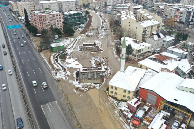 Kuruçeşme tramvay köprüsünün ayakları yükseliyor