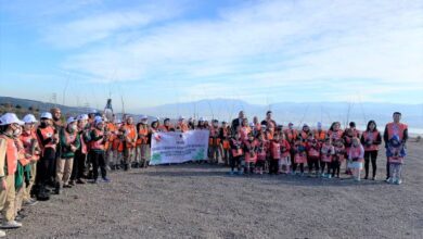 Minik eller 100 fidanı toprakla buluşturdu