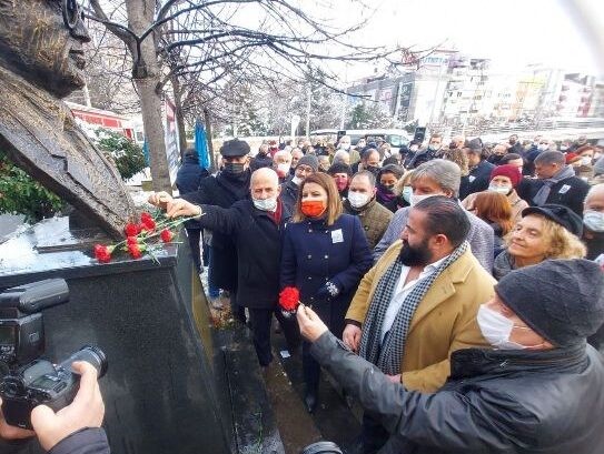 Körfez’de kar temizleme çalışmaları sürüyor v