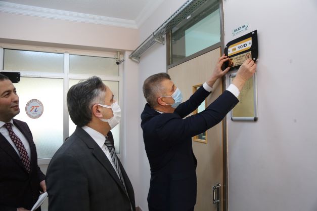 Başarılı Öğrencilerin İsimleri Sınıflara Verildi