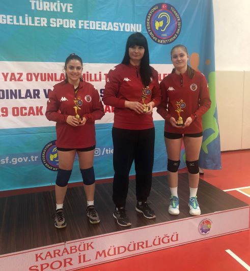 Gölcük İşitme Engelliler Kadınlar Voleybol Takımı Türkiye Şampiyonu