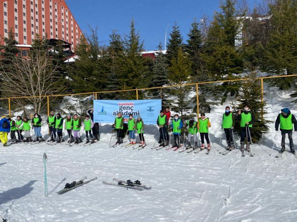 Kartepe'li Gençlerin Kar Keyfi