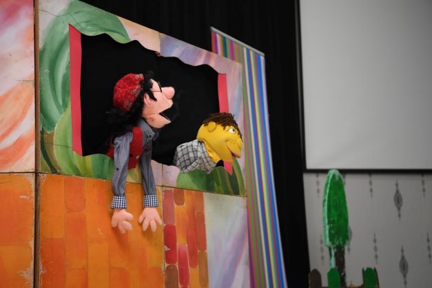 Kartepeli Minikler Kukla Tiyatrosunu Çok Beğendi