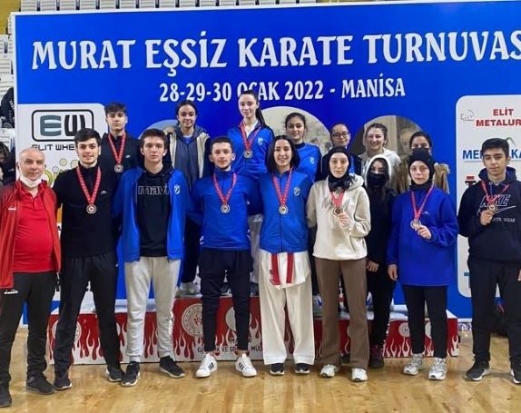 Kartepeli Sporcular Birincilikle Döndüler