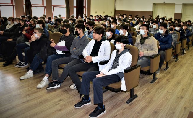 KSO Yönetim Kurulu Üyesi başarılı iş insanı Atalay Kaya, tecrübe paylaşımında bulundu.