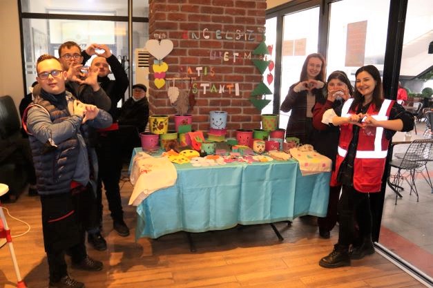 El emeği ürünler, Down Kafe’de görücüye çıktı-