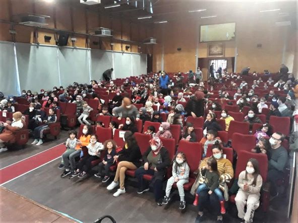Tiyatro Oyunları Büyük İlgi Görmeye Devam Ediyor