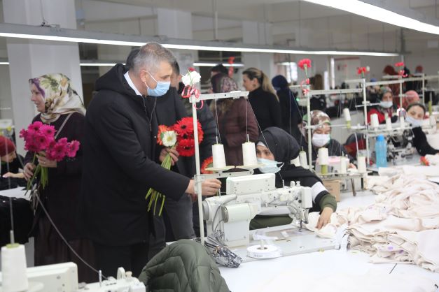 Gölcüklü Kadınlar En Özel Günlerini Dolu Dolu Kutladı