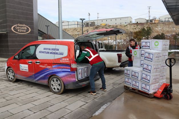 İhtiyaç sahibi vatandaşlara Ramazan kolisi desteği başladı