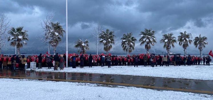 İzcilerden Çanakkale Şehitleri Saygı Yürüyüşü