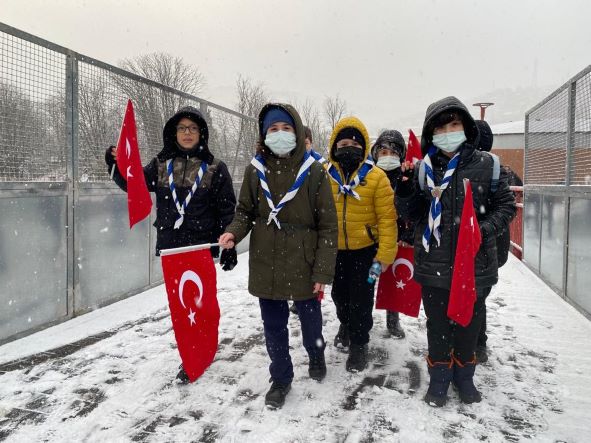 İzcilerden Çanakkale Şehitleri Saygı Yürüyüşü