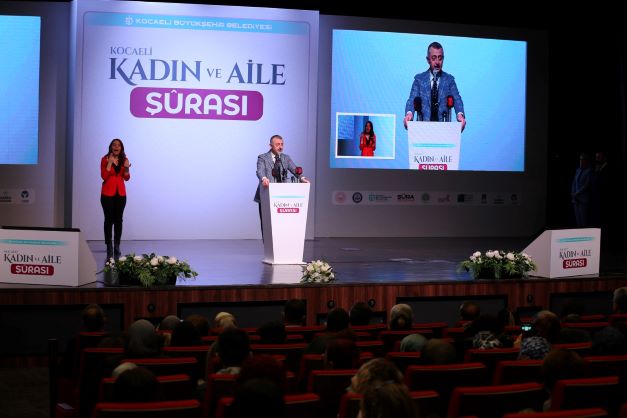 “İnsanlığımızın merhamete, dünyanın kadın vicdanına ihtiyacı var