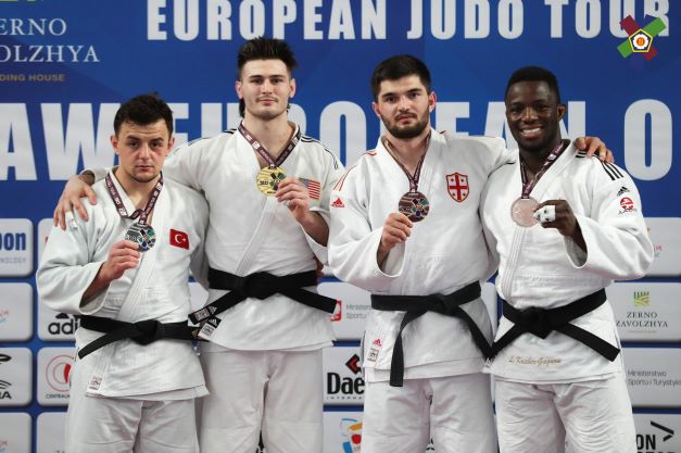 Kağıtspor’lu judocular gözünü 2024 Olimpiyatlarına dikti