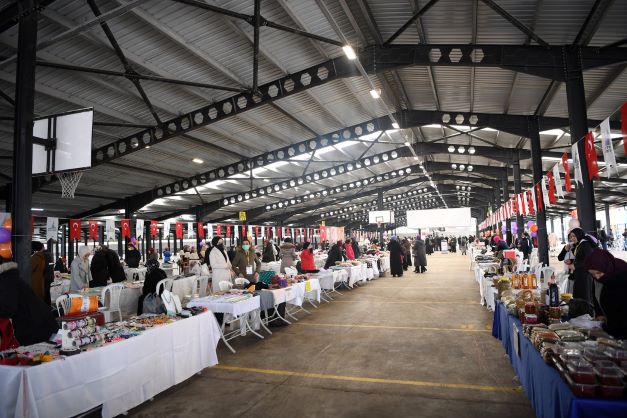 Kartepe Hanımeli Pazarı Kuruldu