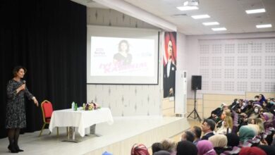 Kartepe'de Açelya Akkoyun’a Büyük İlgi