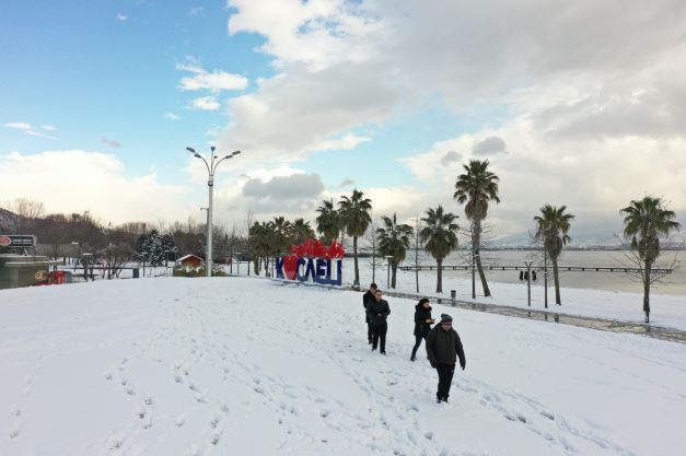 Kocaeli’den kartpostallık kar manzaraları
