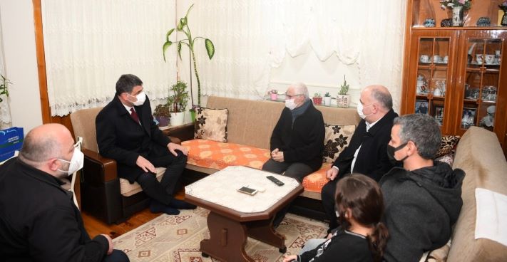 Kocaman, Kartepeli büyüklerin her zaman yanında