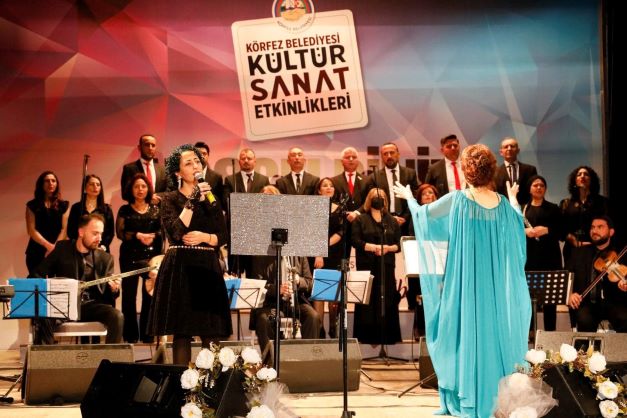 Körfez'de en güzel şarkılar kadınlar için