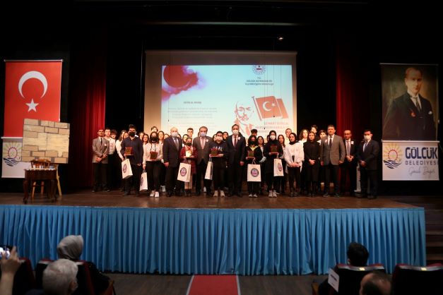 Mehmet Akif Oratoryo’su, izleyicilerden tam not aldı.