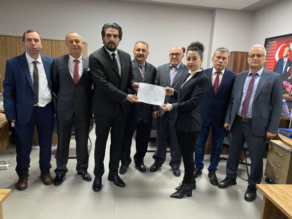 Okyay Mazbatasını Aldı