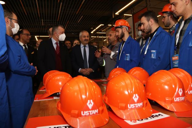 USTAM’da ilk mezunlar iş başı yaptı