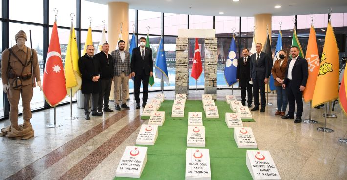Kartepe'de18 Mart Çanakkale Sergisi'ni Binlerce Kişi Ziyaret Etti
