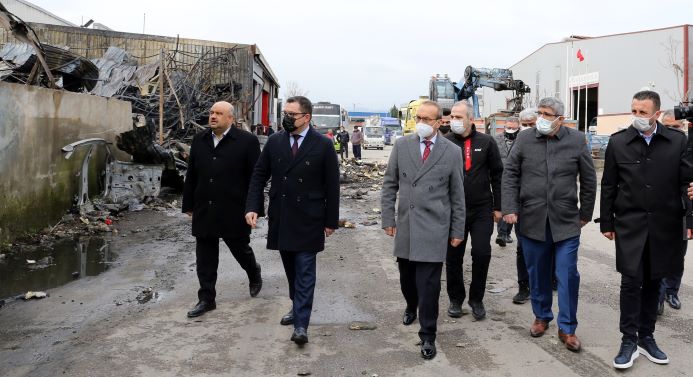 Vali Yavuz ve Başkan Bulut’tan işyeri yanan esnaflara ‘geçmiş olsun’ ziyareti