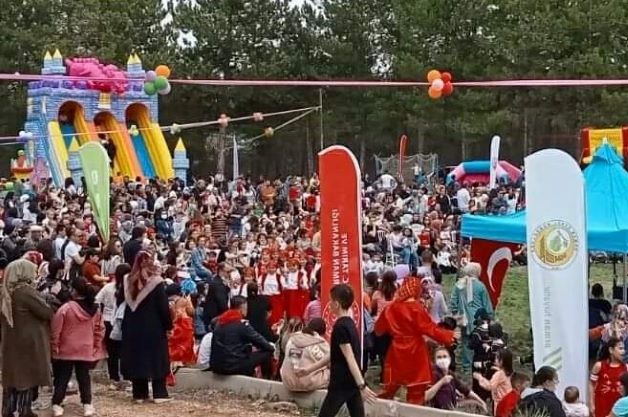 Kuklacı Metin Ateş Eskişehirli Miniklerin Gönüllerini Fethetti