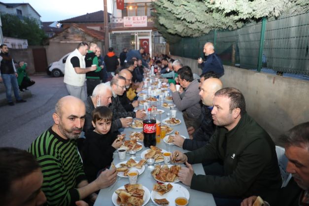 Başkan Hürriyet Bekirdere’deki geleneksel iftara katıldı