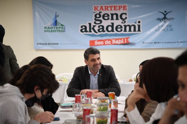 Başkan Kocaman Kadimli Gençlerle İftar Yaptı