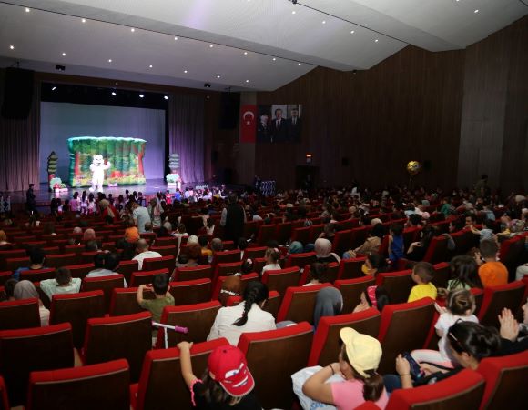 Bi Dünya Eğlence etkinlikleri 23 Nisan coşkusu yaşattı