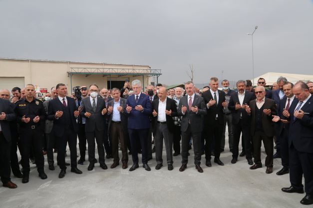 Gölcük Yeni Sanayi Camii, Kılınan Cuma Namazı İle İbadete Açıldı