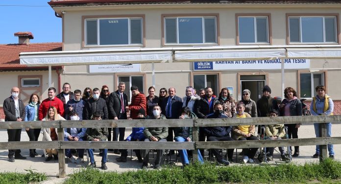 Gölcük'te Özel Çocuklar At Binme Heyecanını Yaşadı