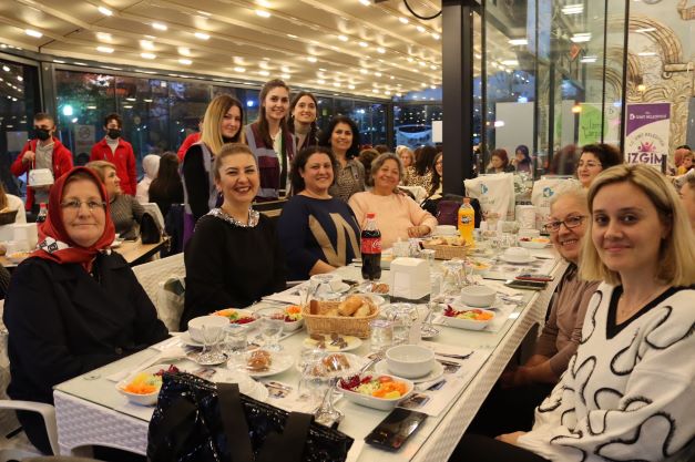 İzmit’in girişimci kadınları iftarda buluştu