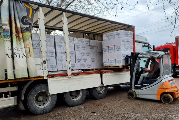 İlçede ki tüm hanelere Ramazan kumanyası dağıtıyor