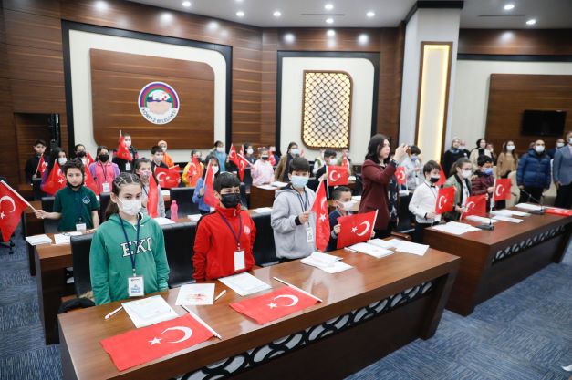 Körfez’de çocuk meclisi kuruldu