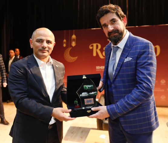 Serdar Tuncer ile şiir tadında Ramazan sohbeti