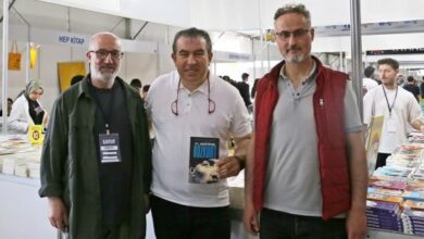 Kocaelili yayınevleri ve kitapçılar aynı salonda ziyaretçilerini ağırlıyor